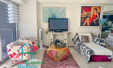 Loft en edificio de playa en la zona dorada de Acapulco. Con terraza y vista al mar