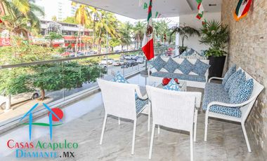 Loft en edificio de playa en la zona dorada de Acapulco. Con terraza y vista al mar