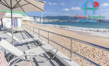 Loft en edificio de playa en la zona dorada de Acapulco. Con terraza y vista al mar