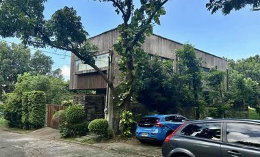 2 Storey 6 Bedrooms Industrial Home for Sale in Susana Heights, Muntinlupa City