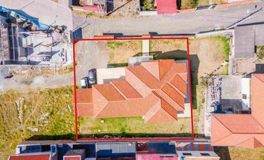 En venta casa en Azogues, en Charasol