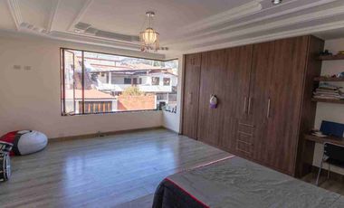 En venta casa en Azogues, en Charasol