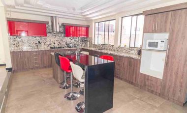 En venta casa en Azogues, en Charasol