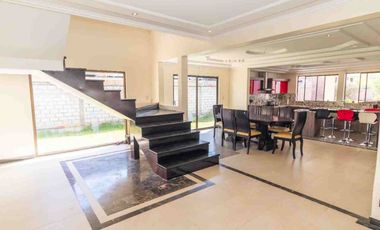 En venta casa en Azogues, en Charasol