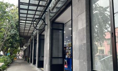 Oportunidad! Locales sobre Rivera de San Cosme!