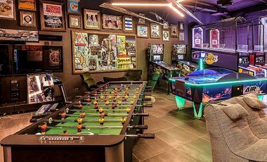 Macul, Metro Agricola, Parque Mackenna. Se vende amplio departamento.