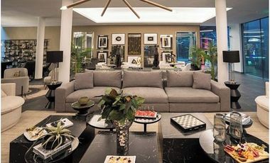 Macul, Metro Agricola, Parque Mackenna. Se vende amplio departamento.