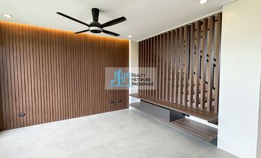 4 Bedroom House and Lot For Sale in Vista Grande