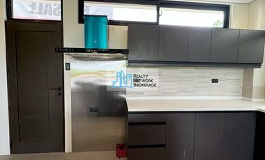 4 Bedroom House and Lot For Sale in Vista Grande