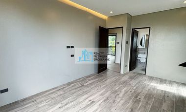 4 Bedroom House and Lot For Sale in Vista Grande