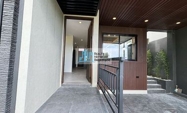 4 Bedroom House and Lot For Sale in Vista Grande