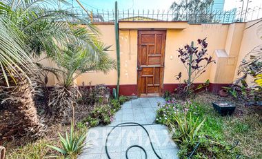 VENDO  CASA COMO TERRENO PREMIUM DE 680 M² CON ENORME POTENCIAL EN SAN ISIDRO