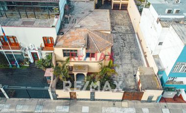 VENDO  CASA COMO TERRENO PREMIUM DE 680 M² CON ENORME POTENCIAL EN SAN ISIDRO