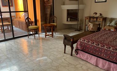 CASA EN VENTA EN CUERNAVACA, CASA CON HISTORIA, EN ACAPANTZINGO
