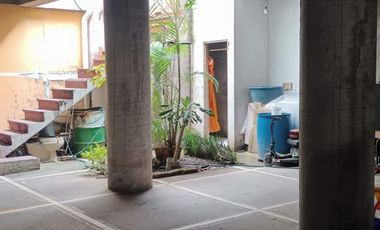 CASA EN VENTA, 3 DEPARTAMENTOS Y LOCAL COMERCIAL. IZTACALCO