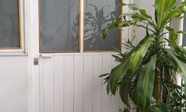 CASA EN VENTA, 3 DEPARTAMENTOS Y LOCAL COMERCIAL. IZTACALCO