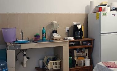 CASA EN VENTA, 3 DEPARTAMENTOS Y LOCAL COMERCIAL. IZTACALCO