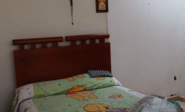 CASA EN VENTA, 3 DEPARTAMENTOS Y LOCAL COMERCIAL. IZTACALCO