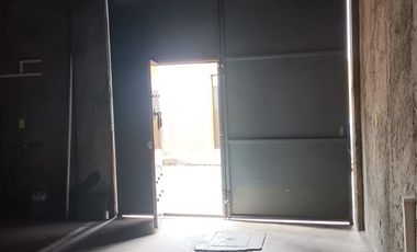 CASA EN VENTA, 3 DEPARTAMENTOS Y LOCAL COMERCIAL. IZTACALCO