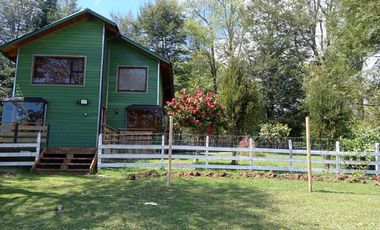 Pucón, hacia 2da. Faja, sector Molco en venta atractiva casa en parcela 5000m2