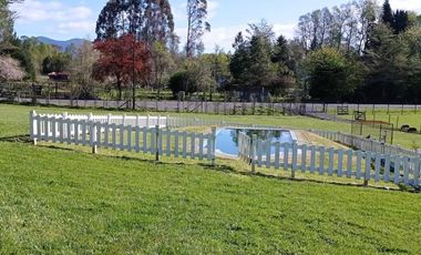Pucón, hacia 2da. Faja, sector Molco en venta atractiva casa en parcela 5000m2