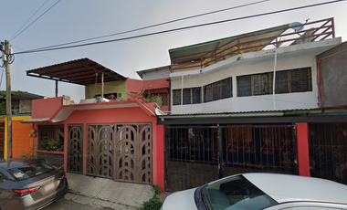 CASA EN VENTA  ** CON RECURSOS PROPIOS  ** FRACC. LOS NARANJOS , TAPACHULA, CHIAPAS.  3 RECAMARAS, 2 BAÑOS, 1 ESTACIONAMIENTO.