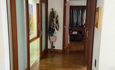VENDO APARTAMENTO EN LA LOMAS EL POBLADO 225 MTS