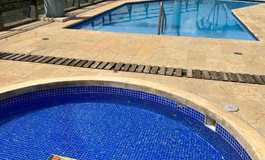 VENDO APARTAMENTO EN LA LOMAS EL POBLADO 225 MTS