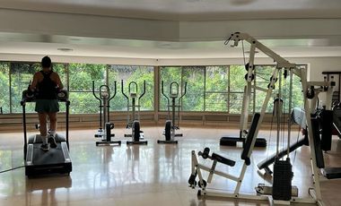 VENDO APARTAMENTO EN LA LOMAS EL POBLADO 225 MTS