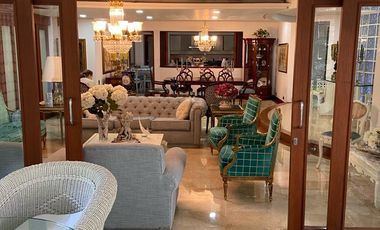 VENDO APARTAMENTO EN LA LOMAS EL POBLADO 225 MTS