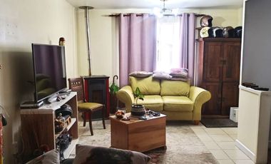 Acogedora casa en sector Santa Elena $125.000.000.