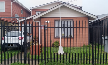 Acogedora casa en sector Santa Elena $125.000.000.