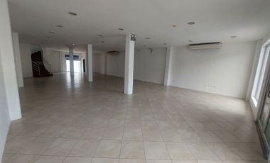 Francisco de Orellana, Renta de Local comercial de 377 mts2