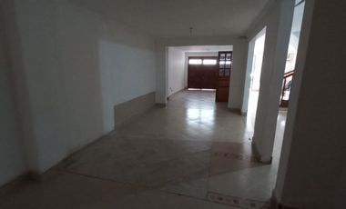 Casa comercial en arriendo en el sector de Bello Cabañas