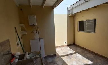 Casa comercial en arriendo en el sector de Bello Cabañas