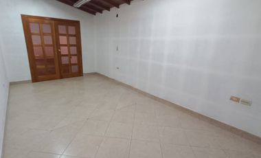 Casa comercial en arriendo en el sector de Bello Cabañas