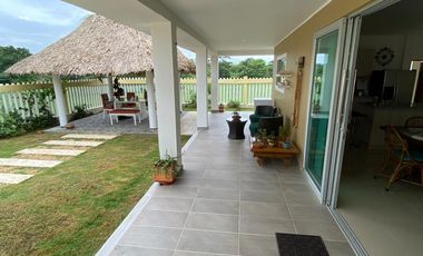 Vendo hermosa cabaña en Coveñas