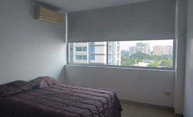 Samborondon, Venta de Hermoso Departamento 2 Dorm. y Estudio Amoblado
