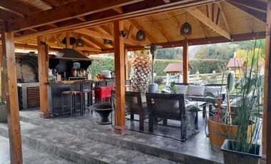 SE VENDE PARCELA 6600M2 COMUNA DE COLINA , 4 DORMITORIOS, 4 BAÑOS.