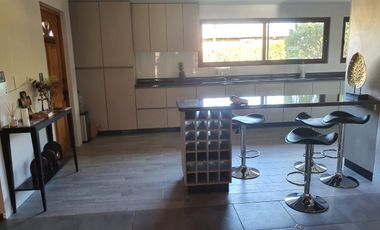 SE VENDE PARCELA 6600M2 COMUNA DE COLINA , 4 DORMITORIOS, 4 BAÑOS.