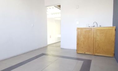 Bodega comercial de tres niveles