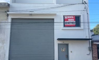 Bodega comercial de tres niveles