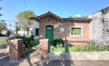 Castelar Norte - Venta - Casa 4 Ambientes