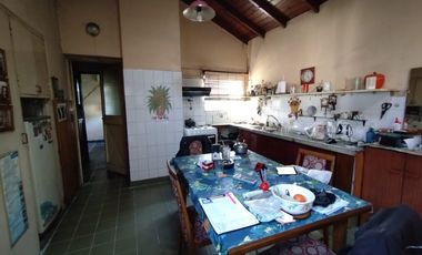 Castelar Norte - Venta - Casa 4 Ambientes
