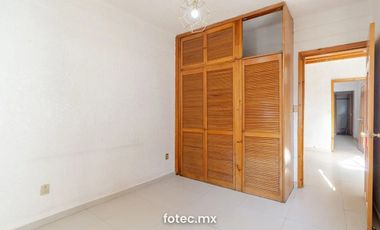 CASA CON USO DE SUELO COMERCIAL EN VENTA COL. DEL VALLE