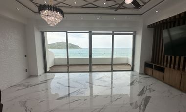 DEPARTAMENTO EN VENTA EN MAZATLAN FRENTE AL MAR (A PIE DE PLAYA) ZONA DORADA, CON ACABADOS DE LUJO, 2 RECAMARAS, VISTA ESPECTACULAR ALBERCA Y ROOF