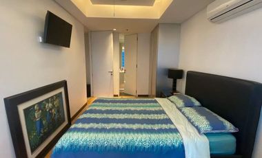 2 Bedroom with Parking in Alphaland Place Makati