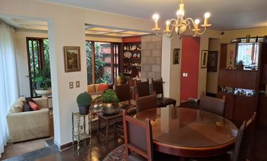 CASA COMO TERRENO ( 303.80 M2) EN URB RESIDENCIAL HIGUERETA $ 600,000