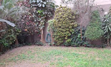 CASA COMO TERRENO ( 303.80 M2) EN URB RESIDENCIAL HIGUERETA $ 600,000