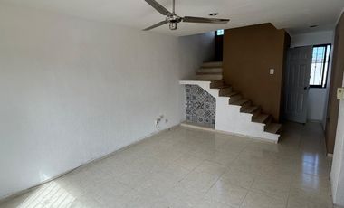 CASA EN RENTA CON EXCELENTE UBICACIÓN AL NORTE DE MÉRIDA